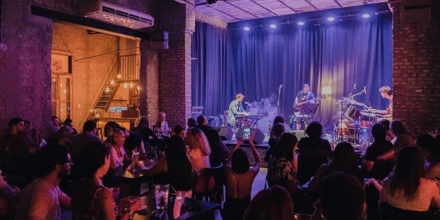 Agus Pérez presenta 