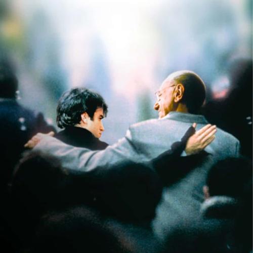 El abrazo partido